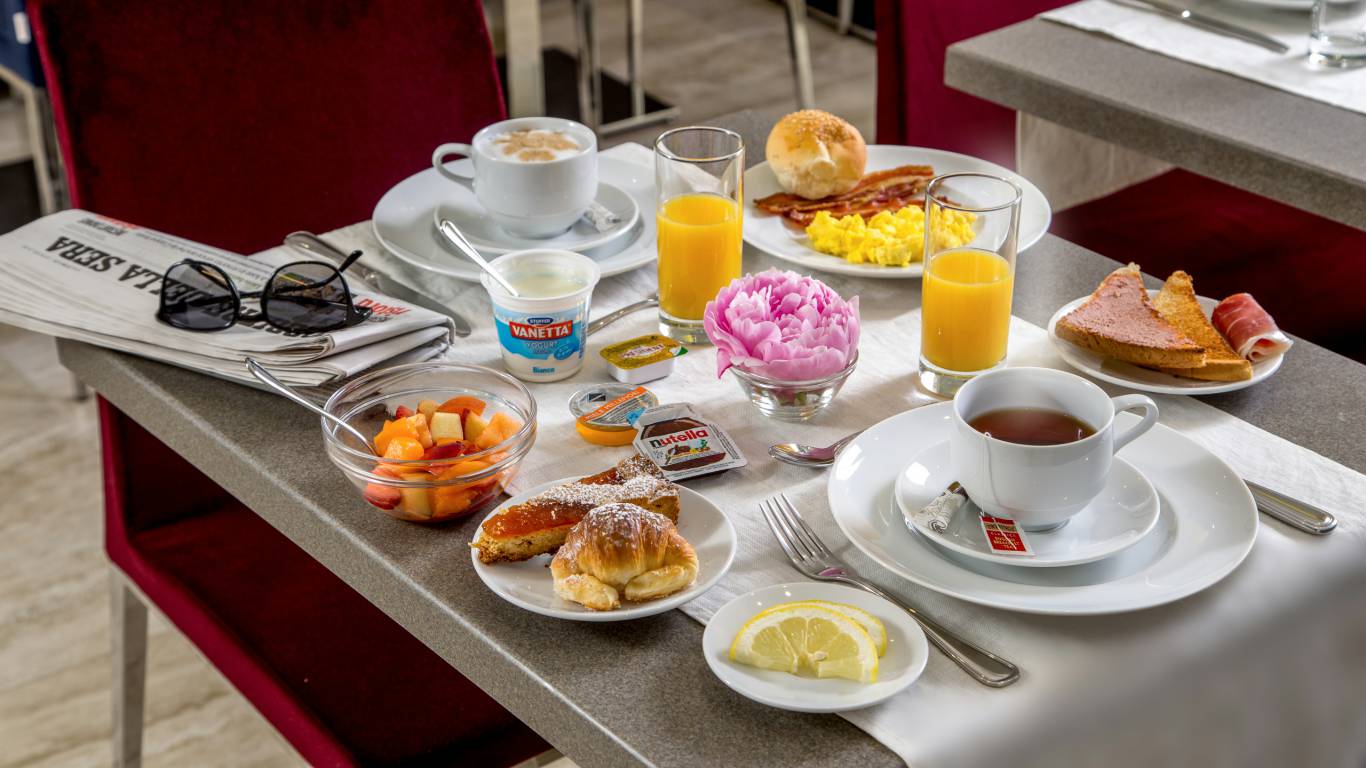 princeps-бутик-отельl-Ром-continental-breakfast-41